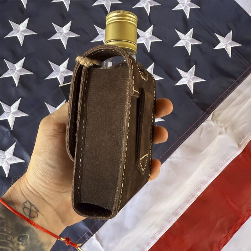 Porta Cachaça JH em Couro S3 - Imagem 2