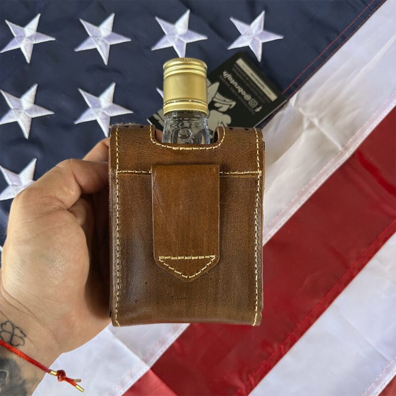 Porta Cachaça JH em Couro S4 - Imagem 3