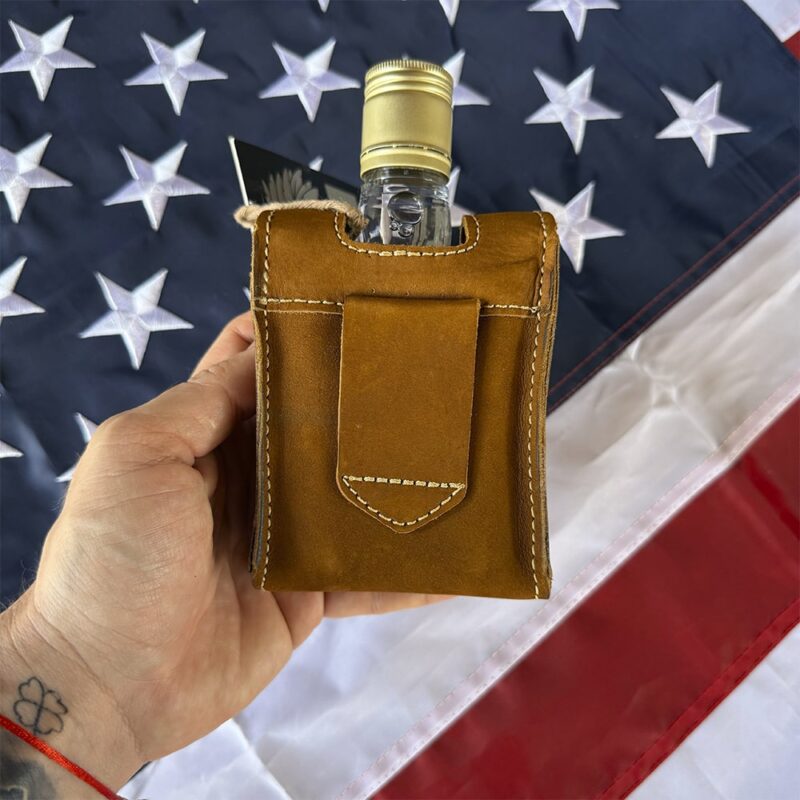 Porta Cachaça JH em Couro S2 - Imagem 3